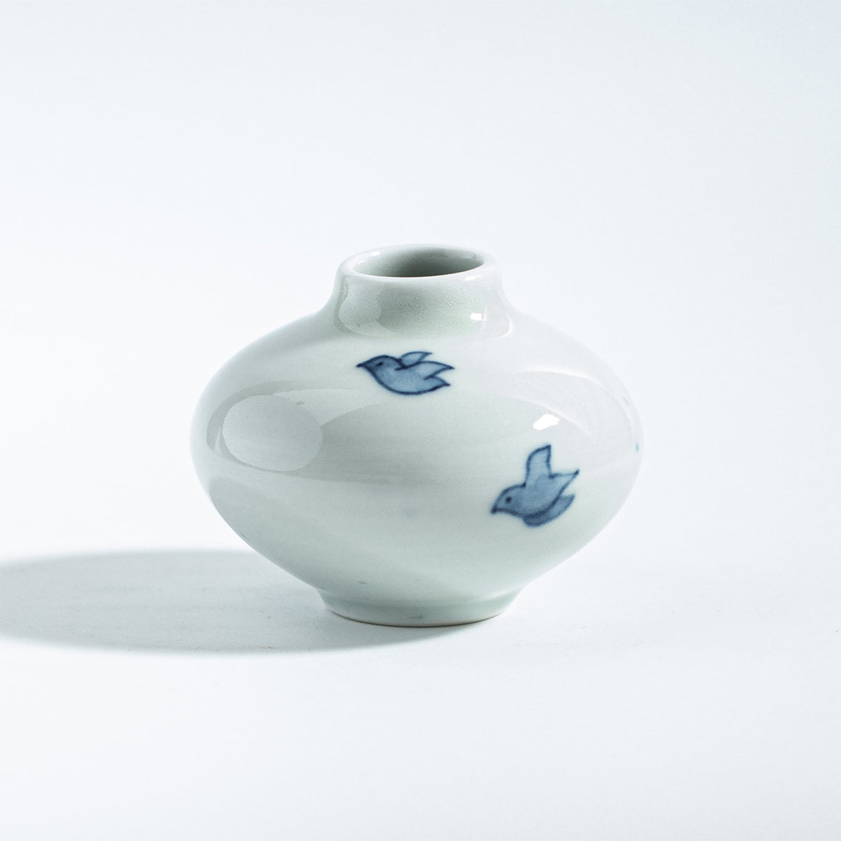 Arita Ware: Tear Bottle "Chidori"