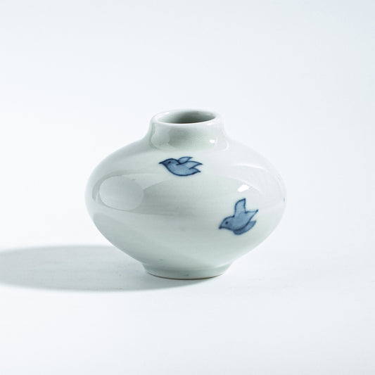 Arita Ware: Tear Bottle "Chidori"