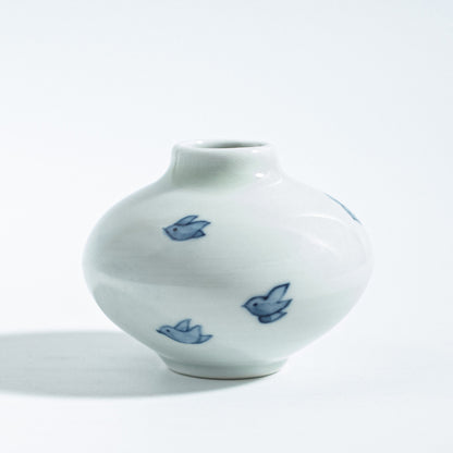 Arita Ware: Tear Bottle "Chidori"
